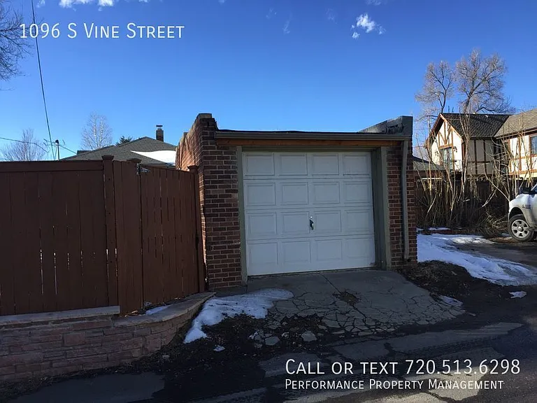1096 S Vine St — Photo 28