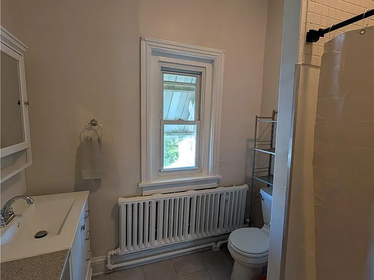 87 E Broad St #2 — Photo 4