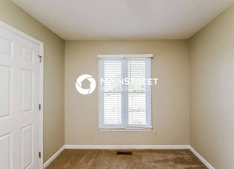 3591 Robinwest Dr — Photo 14