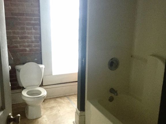 2nd image of 612 N 12th St