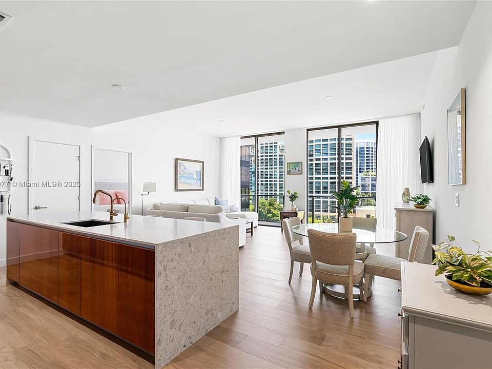 2678 Tigertail Ave APT 713, Miami, FL 33133 | Zillow