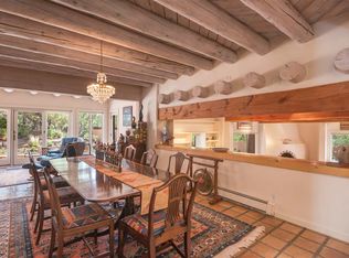 802 Los Lovatos Rd, Santa Fe, NM 87501