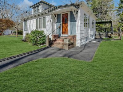 100 Lynbrook Drive, Sound Beach, NY, 11789