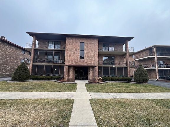 2nd image of 16743 Paxton Ave APT 2S