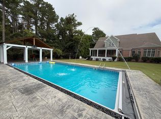 203 Hatteras Court, Hampstead, NC 28443
