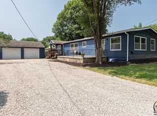 108 W 5th St, Perry, KS 66073