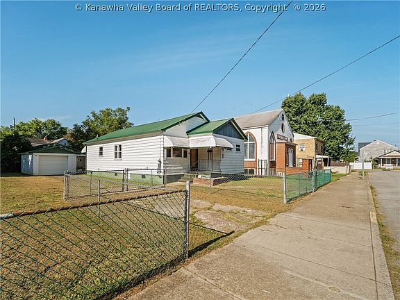 2nd image of 1445 6th Ave