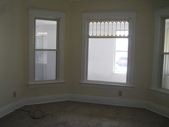 5th image of 638 2nd St