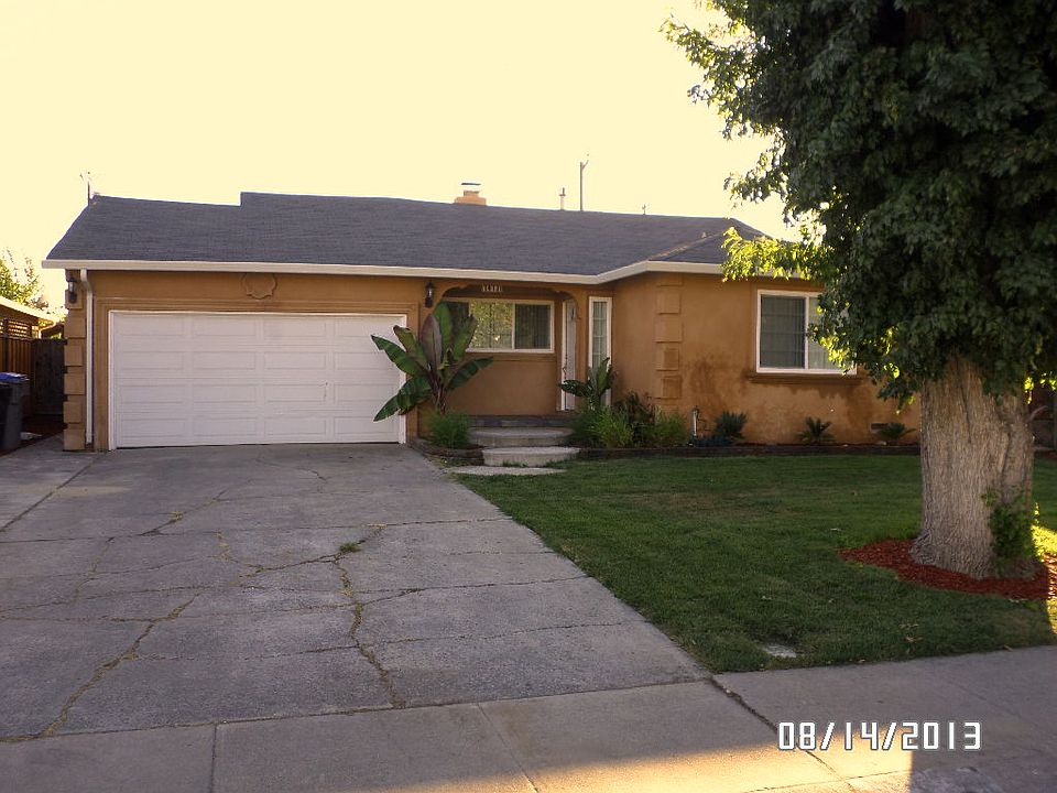 1st image of 1413 Farringdon Dr