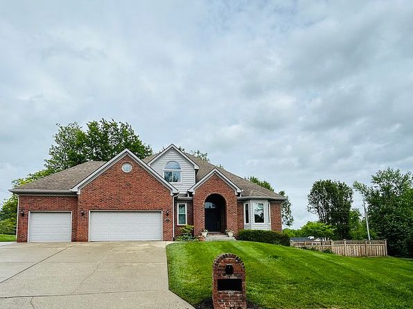 315 The Woods Ln