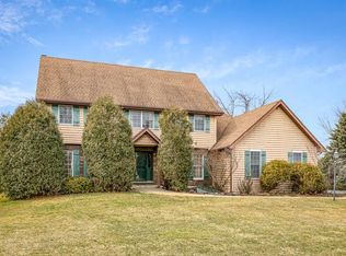 4N610 Wescot Ln, West Chicago, IL