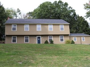 77 Wildwood Cir, Naugatuck, CT 06770