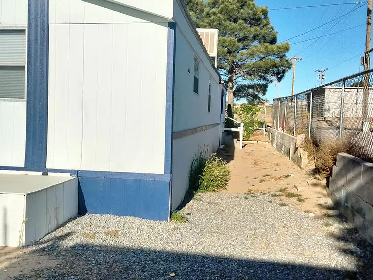 Welcome to Route 66 Apartments in Albuquerque, NM — Photo 14