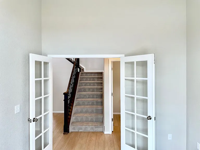 5758 Griffin Dr — Photo 6