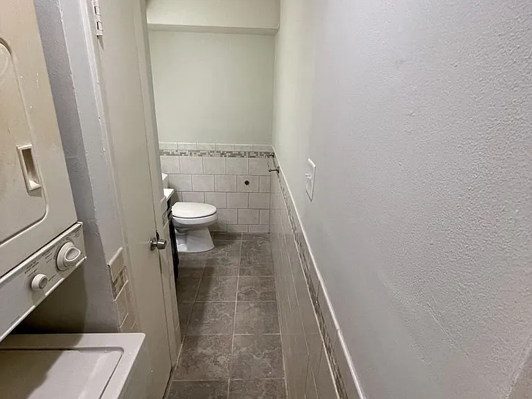 7124C Longstreet Dr — Photo 11