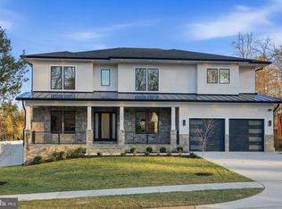 7603 Burnside Ct, Falls Church, VA 22043