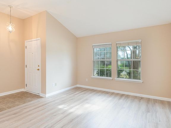 5th image of 13648 Canoe Ct