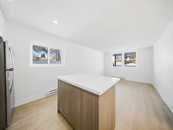 5th image of 25 Downes Ave #1A