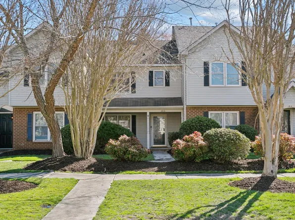 206 Alder Wood Dr, Hampton, VA 23666