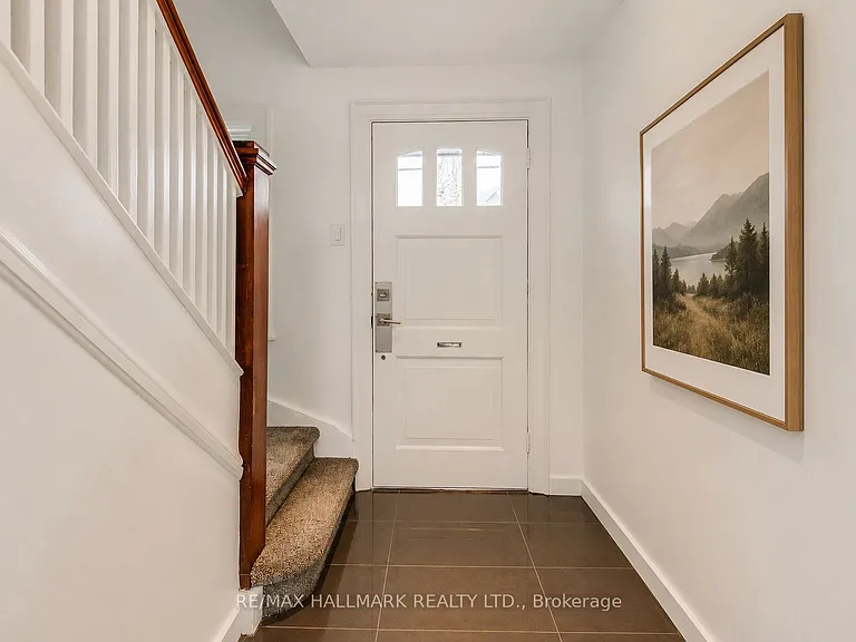 35 Benlamond Ave — Photo 5