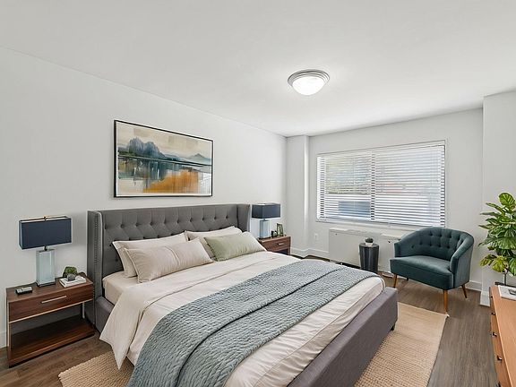 4th image of 2620 16th St NW APT 1