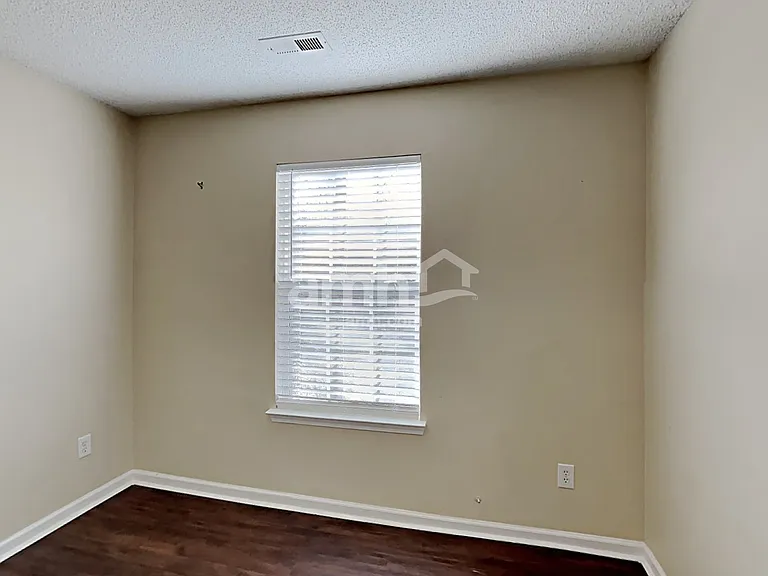 212 Leafmore Ct — Photo 15