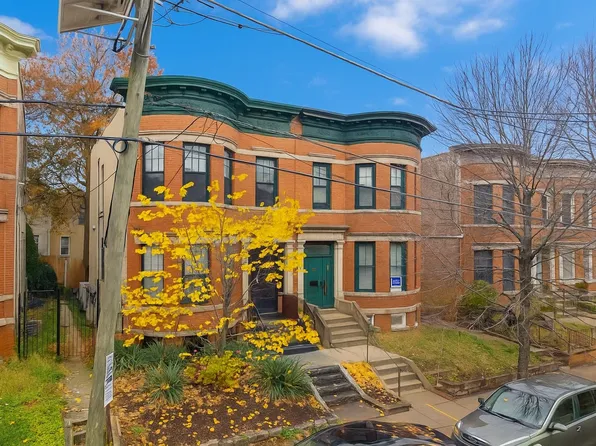 257 Woodlawn Avenue image 2 of 21