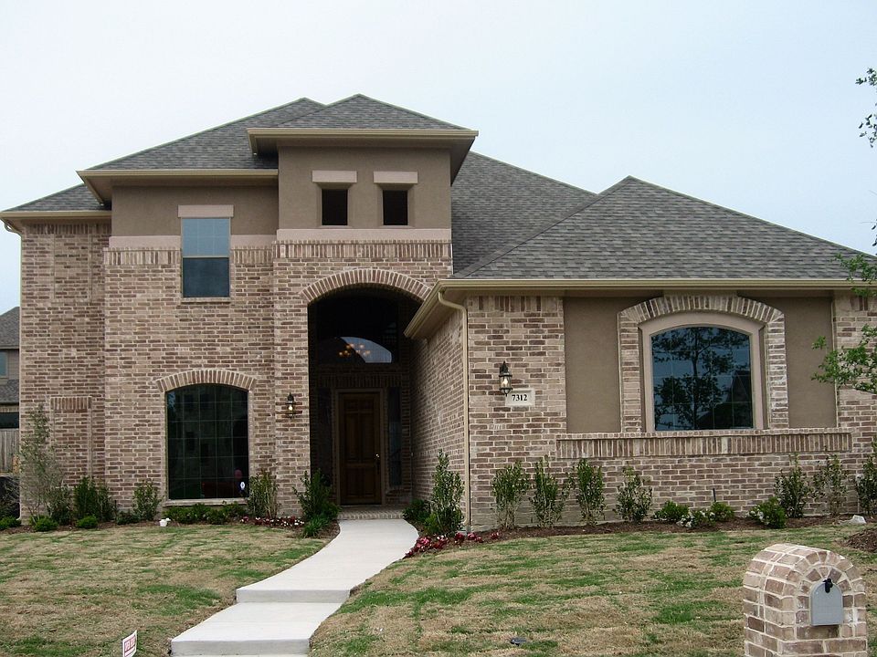 Custom Home Brick & Stone construction