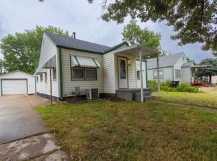 420 W Claflin Ave, Salina, KS 67401