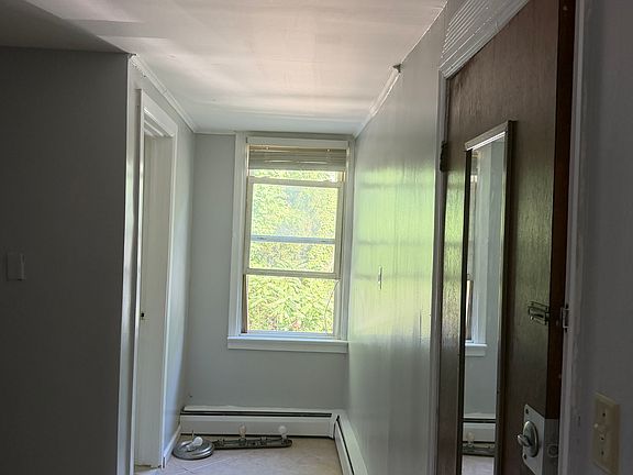 5th image of 354 Ogden St Floor 2