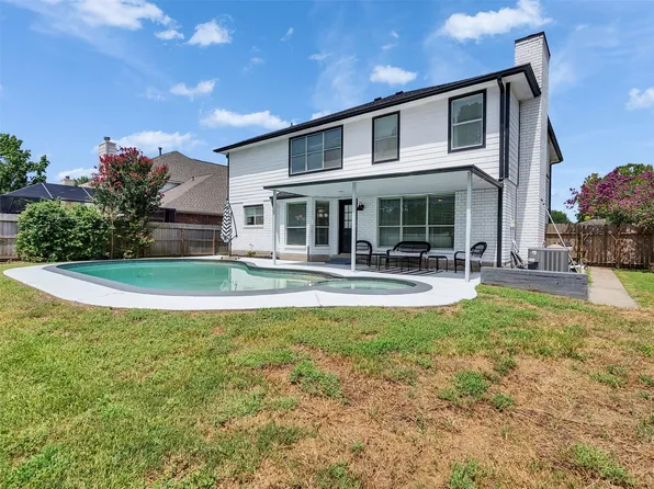 2605 S Mission Cir, Friendswood, TX 77546