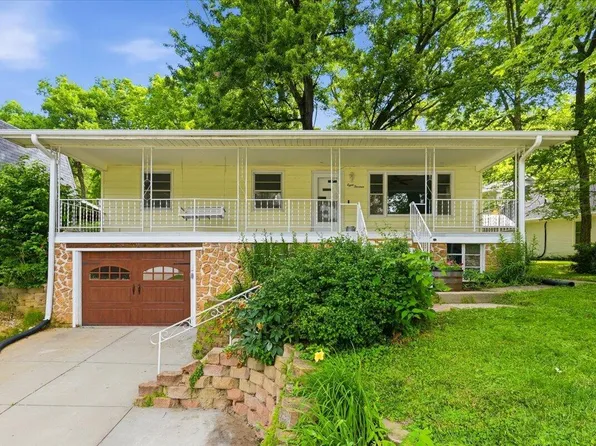 813 McKenzie Ave, Council Bluffs, IA 51503