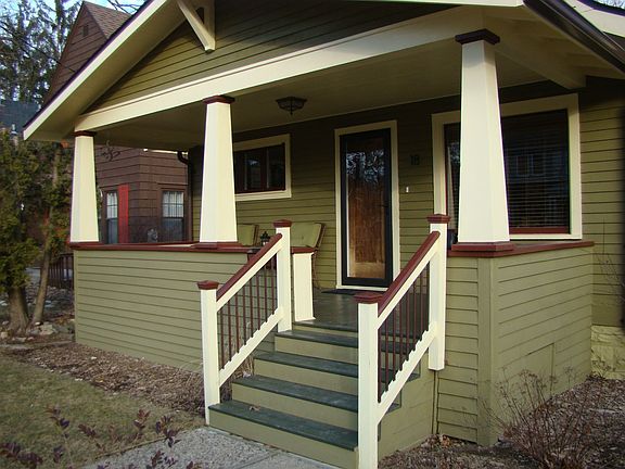 Comfy covered porch in front