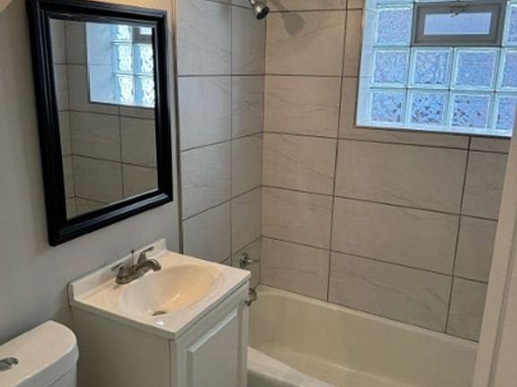 4th image of 14507 S Torrence Ave APT 1D