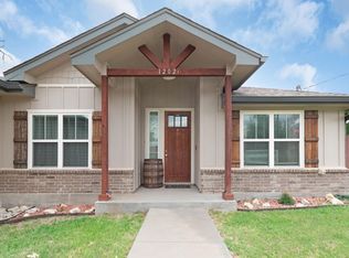 1202 S Willis St, Lampasas, TX 76550