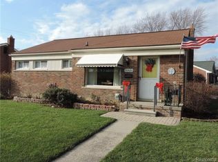 31820 Leelane Rd, Farmington, MI 48336