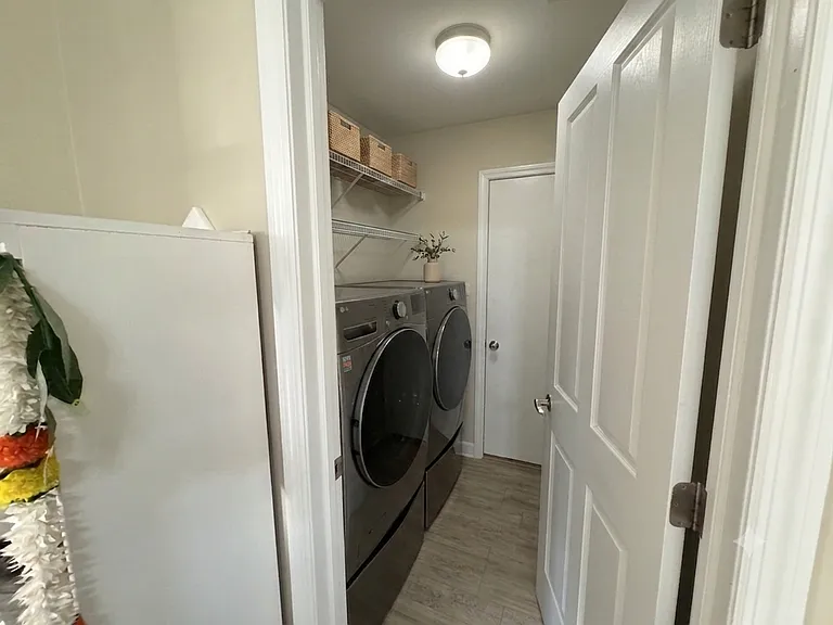 8833 Meadow Grass Ln — Photo 9
