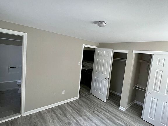 5th image of 1533 Baltimore Ave #4