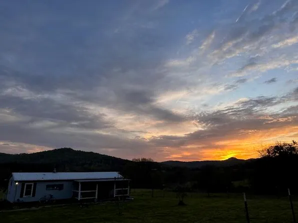 814 Parmleysville Rd, Monticello, KY 42633