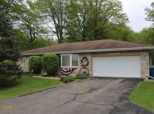 65420 Kenilworth Rd, Lakeville, IN 46536