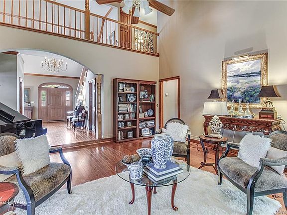5th image of 5012 Sunflower Blvd