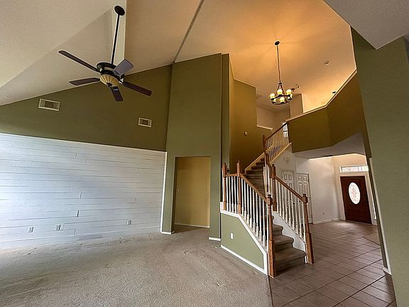 4th image of 604 Bellaire Oaks Dr