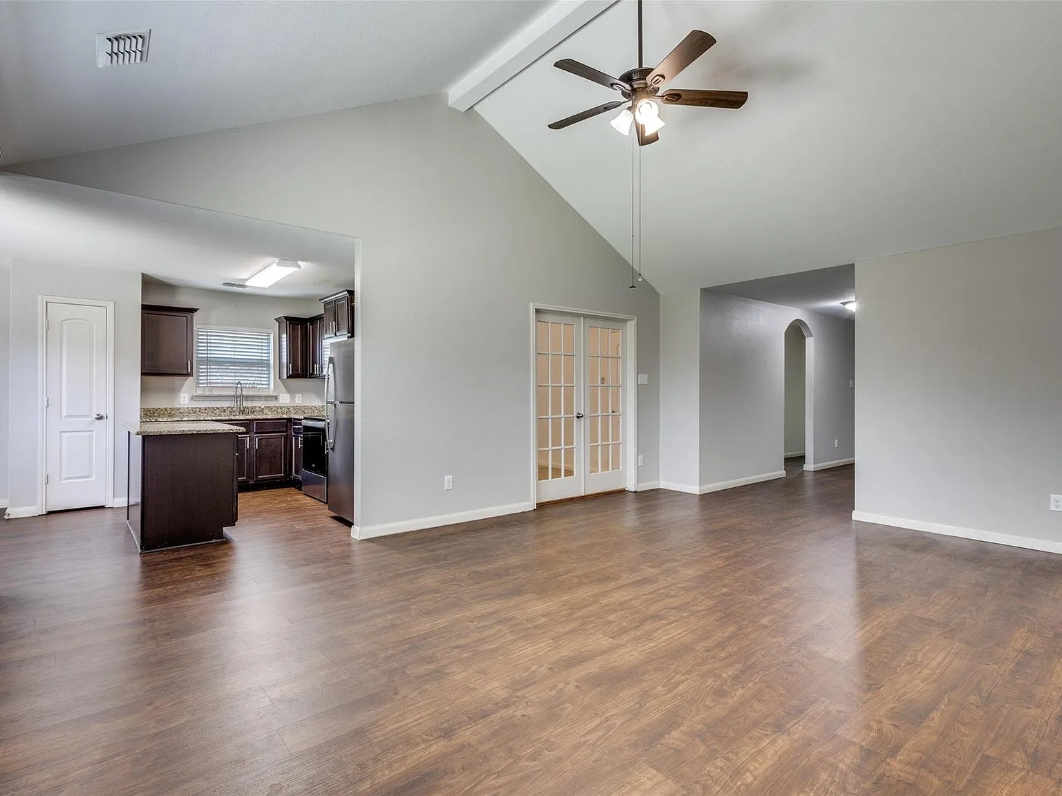 4 Bed/2 Bath Single Family Home in Anna, TX - Available 10/15 - $2200/mo - Utilities Included — Photo 3