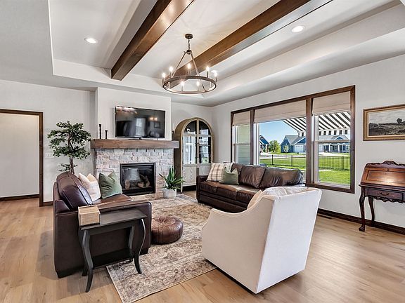 4th image of 1636 Drusillas Way