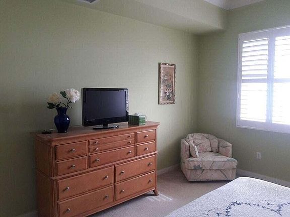5th image of 4 Harbour Isle Dr #Penthouse 4
