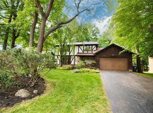 270 Creighton Ln, Rochester, NY 14612