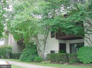 901 Raintree Ln, Malvern, PA 19355