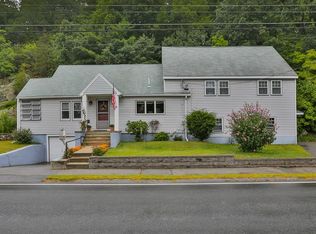 88 Oak St, Wakefield, MA 01880