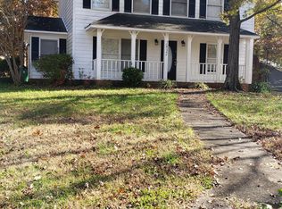 2832 Royal Ridge Ln, Charlotte, NC 28212