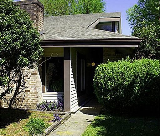 2nd image of 12922 Knotty Glen Ln